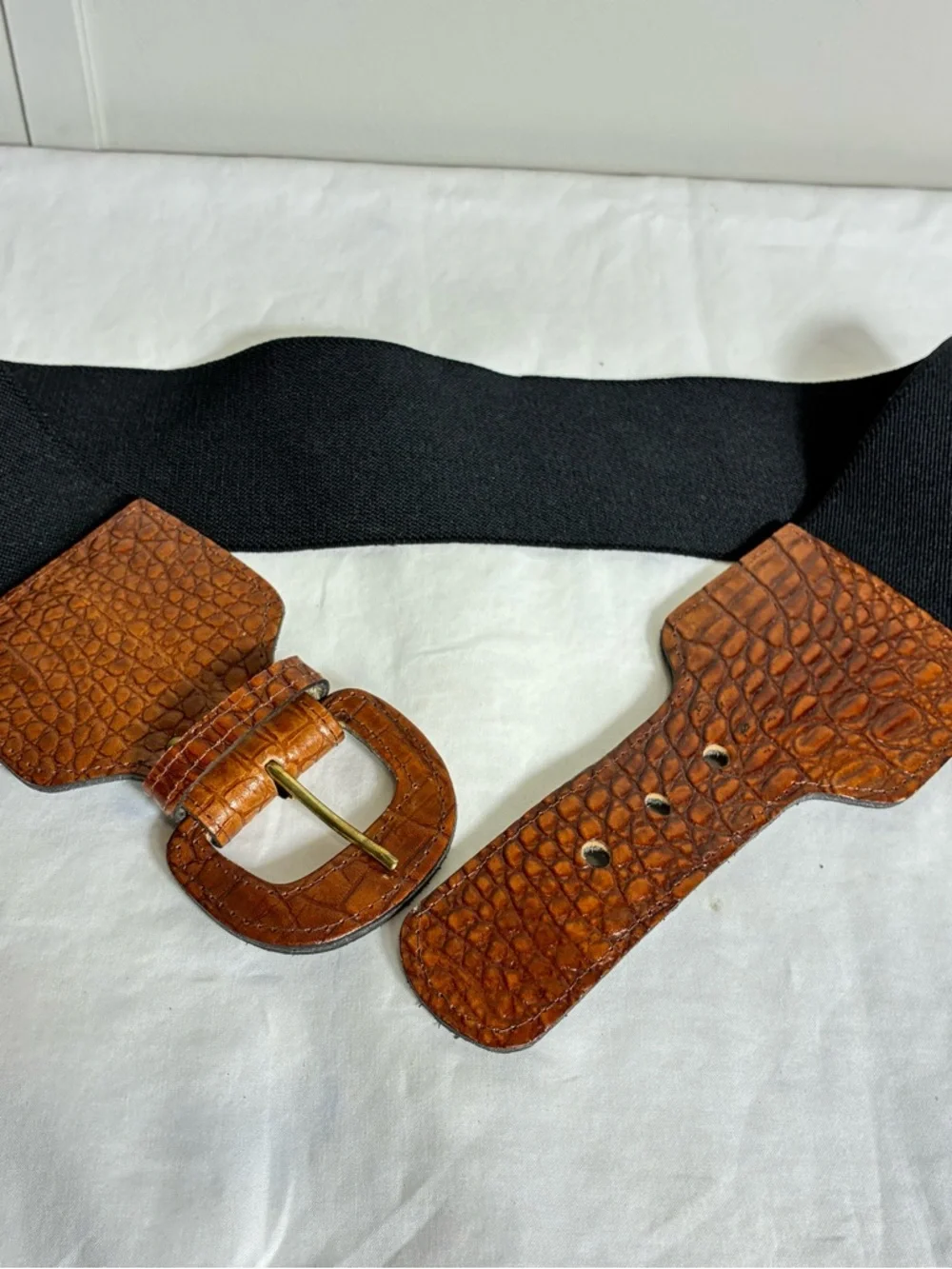 Womens Belt OS Stretch Textured Cognac Brown-Black Croc-Embossed Faux Leather